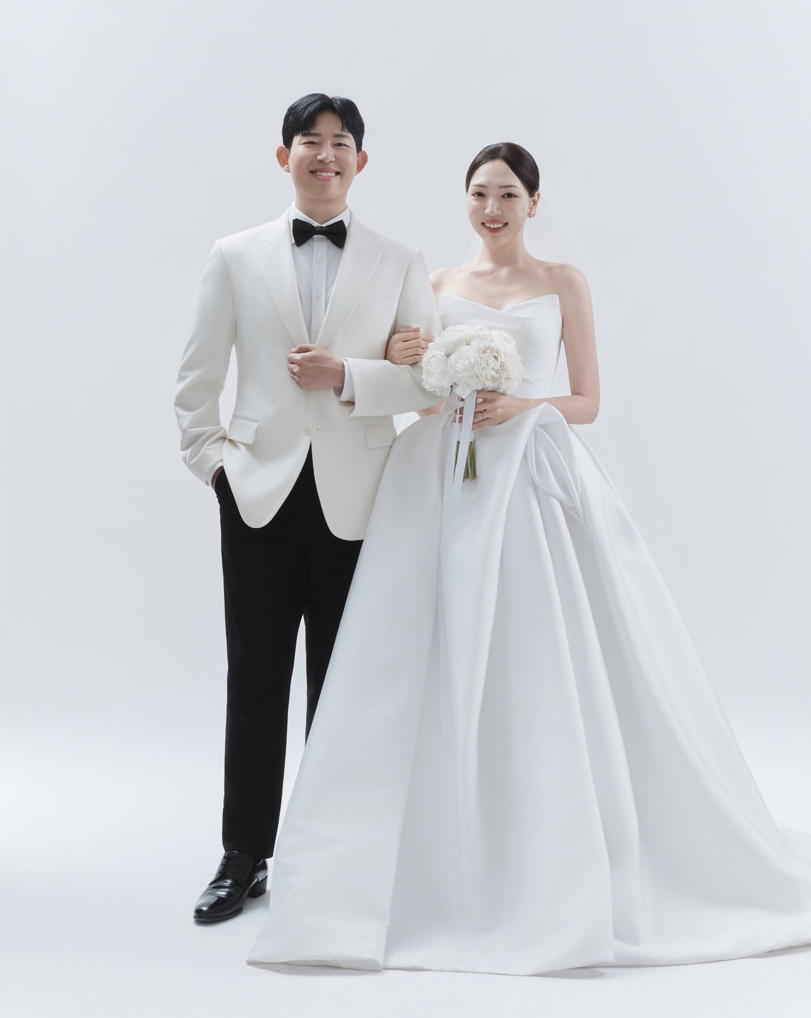 장**♡윤** · 스튜디오 클로드